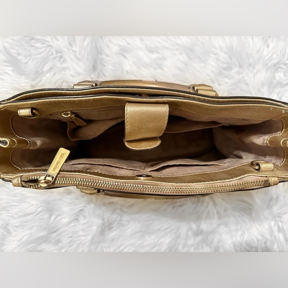 Women Michael Kors Metallic Gold Medium Tote Crossbody Purse - Picture 6 of 7